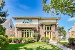 1632 S Vine Avenue, Park Ridge, IL 60068