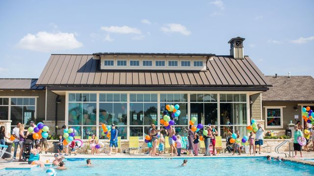 108 Keuchel LN, Liberty Hill, TX 78642