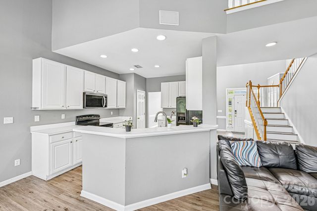 5755 Cambridge Bay Drive, Charlotte, NC 28269