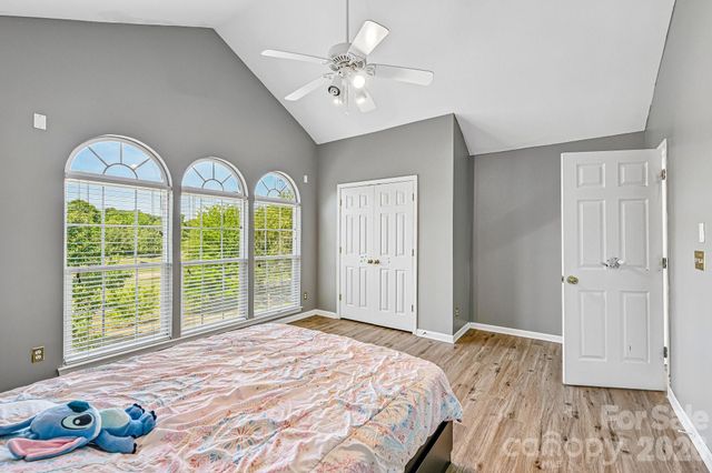 5755 Cambridge Bay Drive, Charlotte, NC 28269