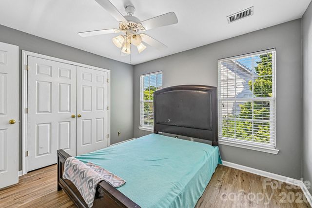5755 Cambridge Bay Drive, Charlotte, NC 28269