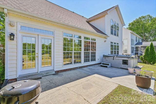 5755 Cambridge Bay Drive, Charlotte, NC 28269