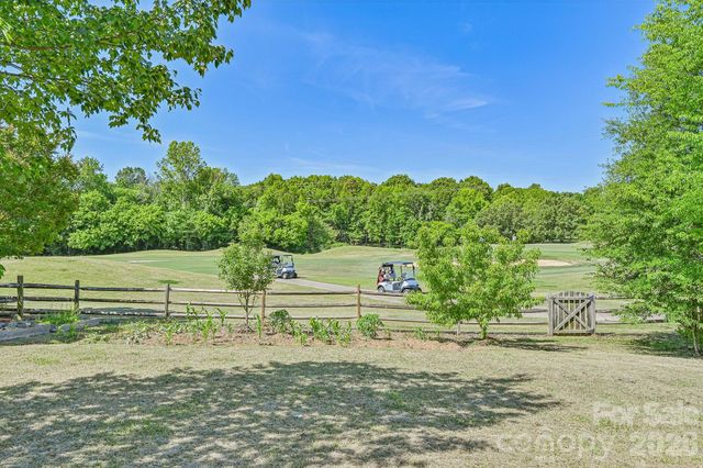 5755 Cambridge Bay Drive, Charlotte, NC 28269