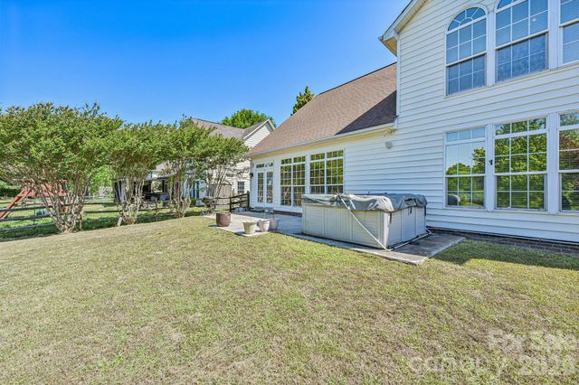 5755 Cambridge Bay Drive, Charlotte, NC 28269