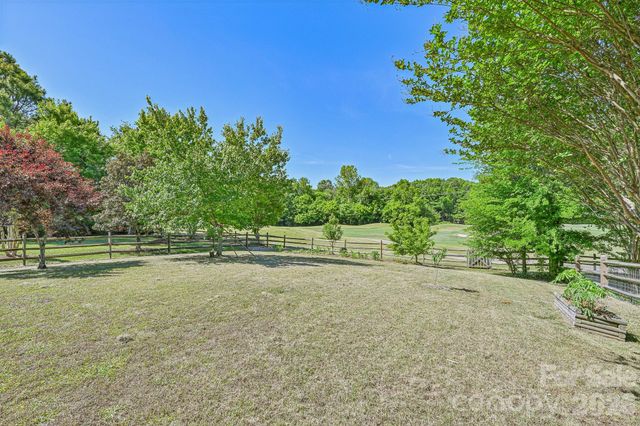 5755 Cambridge Bay Drive, Charlotte, NC 28269