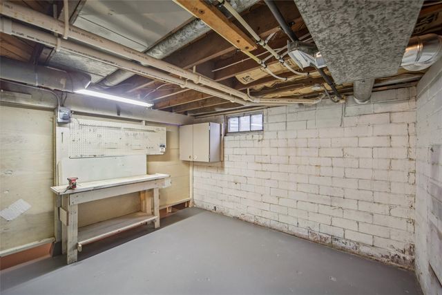 1130 SW Lynn Drive, Ankeny, IA 50023