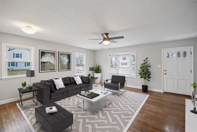 1130 SW Lynn Drive, Ankeny, IA 50023