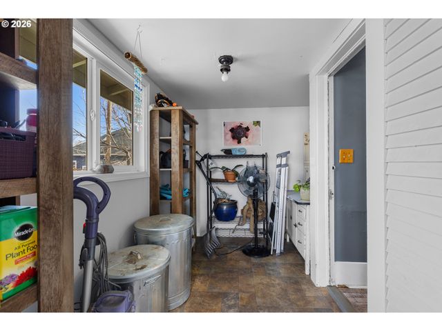 1305 9TH St, La Grande, OR 97850