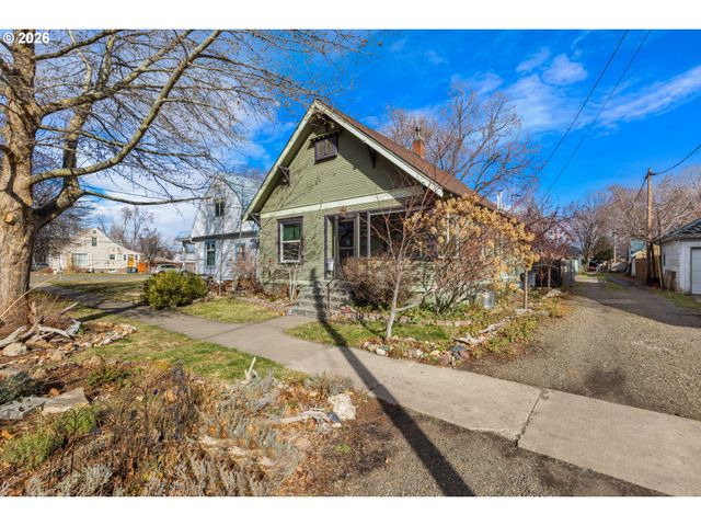 1305 9TH St, La Grande, OR 97850