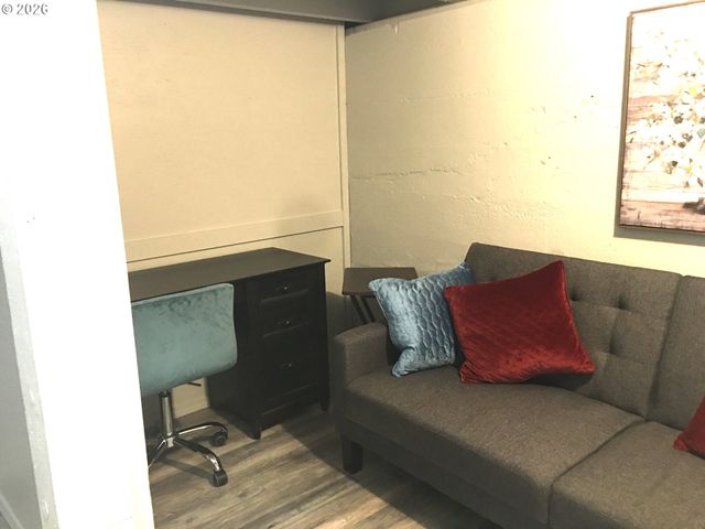 1305 9TH St, La Grande, OR 97850