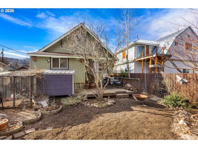 1305 9TH St, La Grande, OR 97850