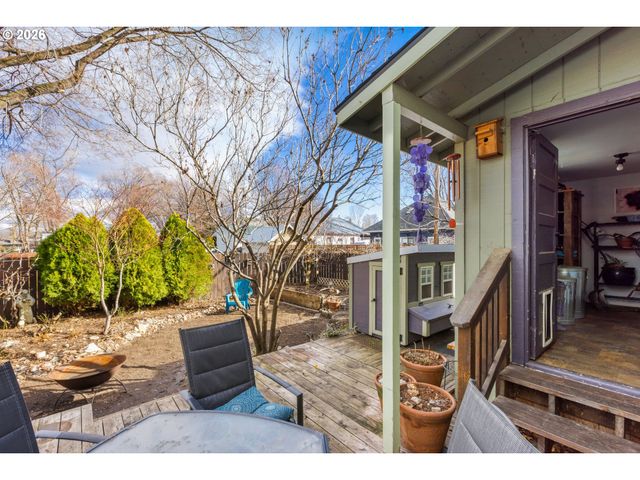 1305 9TH St, La Grande, OR 97850