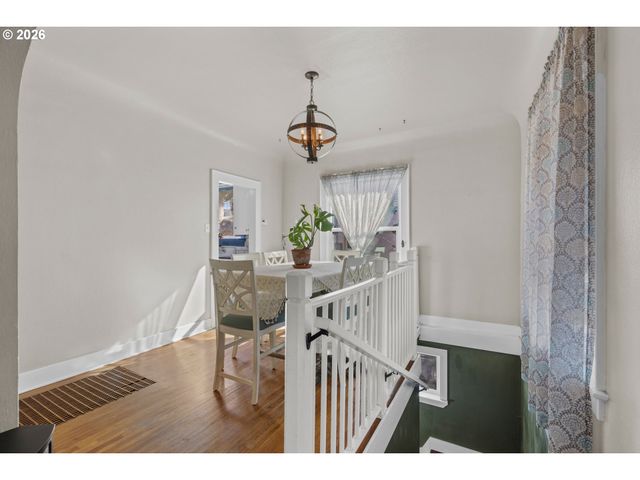 1305 9TH St, La Grande, OR 97850