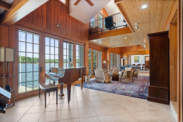 195 PENINSULA Point, Hot Springs, AR 71901