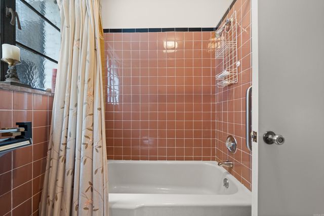 195 PENINSULA Point, Hot Springs, AR 71901