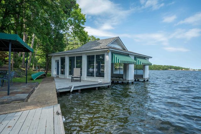 195 PENINSULA Point, Hot Springs, AR 71901