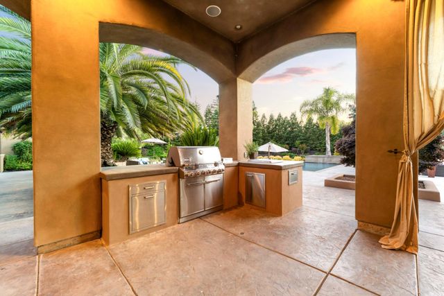 9205 Tuscany Oaks Ct, Granite Bay, CA 95746