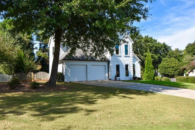 10590 Stonepoint Place, Johns Creek, GA 30097