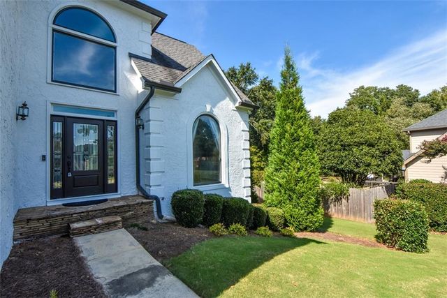 10590 Stonepoint Place, Johns Creek, GA 30097