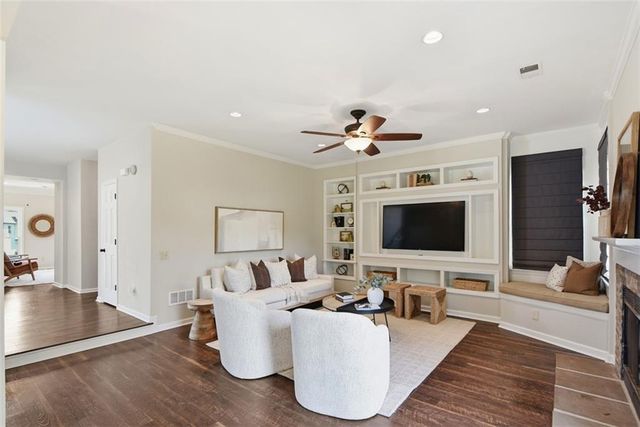 10590 Stonepoint Place, Johns Creek, GA 30097