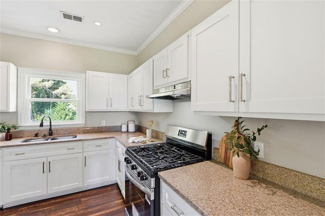 10590 Stonepoint Place, Johns Creek, GA 30097