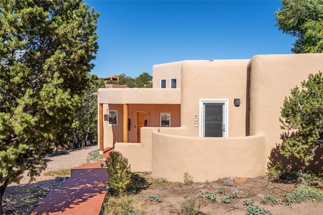 761 Aspen Compound, Santa Fe, NM 87501