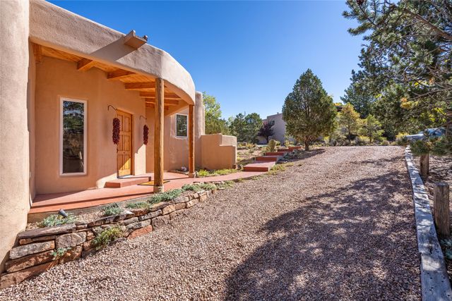 761 Aspen Compound, Santa Fe, NM 87501
