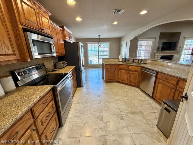 2914 Silver Maple Lane, Poteau, OK 74953