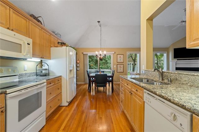 708 W 131st Place, Kansas City, MO 64145