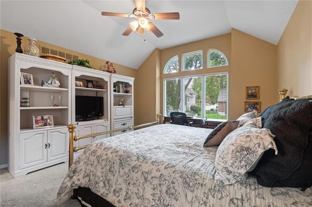 708 W 131st Place, Kansas City, MO 64145