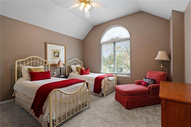 708 W 131st Place, Kansas City, MO 64145