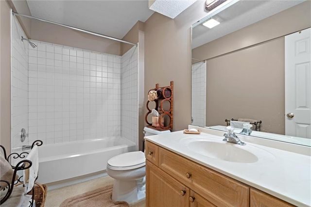 708 W 131st Place, Kansas City, MO 64145