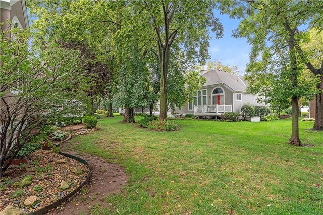 708 W 131st Place, Kansas City, MO 64145