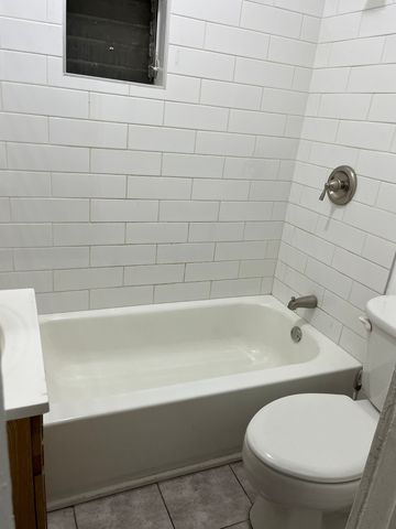 33 E 119th Street, Chicago, IL 60628