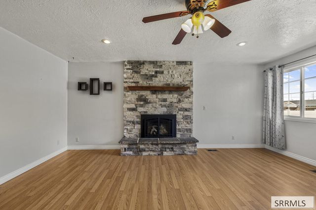 71 N 3rd W, Rexburg, ID 83440
