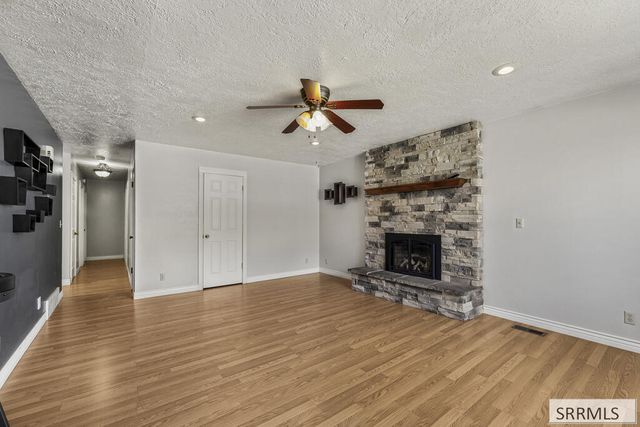 71 N 3rd W, Rexburg, ID 83440
