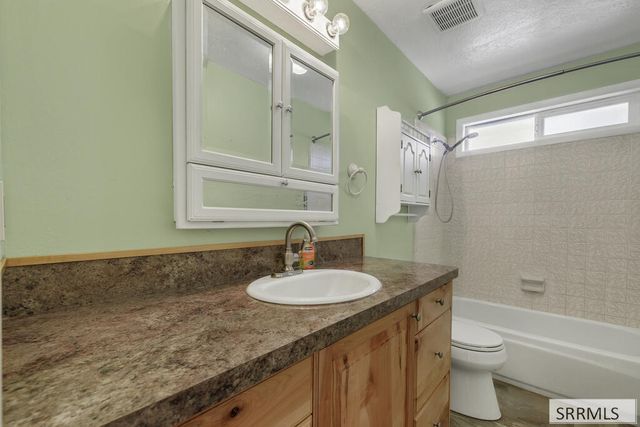 71 N 3rd W, Rexburg, ID 83440