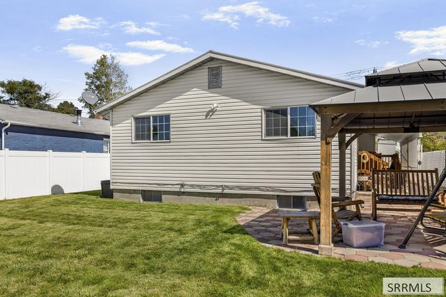71 N 3rd W, Rexburg, ID 83440