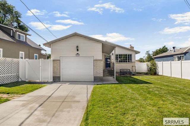 71 N 3rd W, Rexburg, ID 83440
