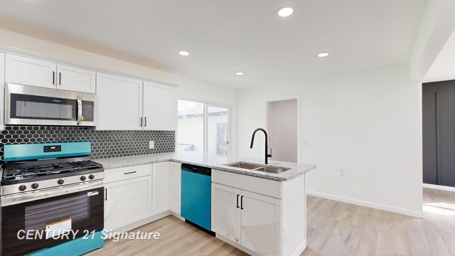 1245 E Outer Drive, Saginaw, MI 48601
