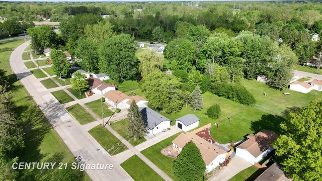 1245 E Outer Drive, Saginaw, MI 48601