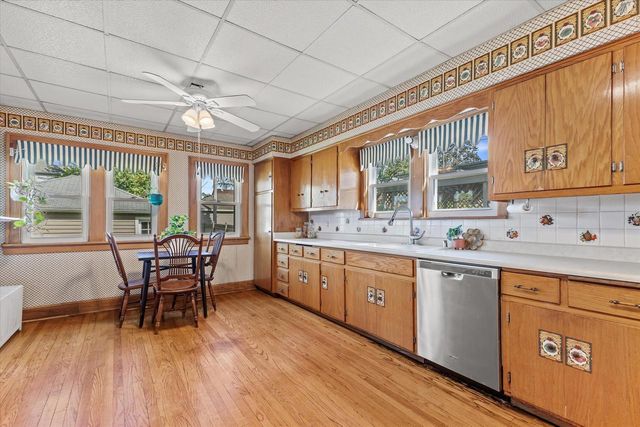 1502 80th STREET, West Allis, WI 53214