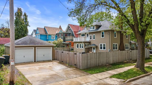 1502 80th STREET, West Allis, WI 53214