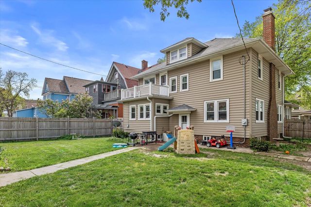 1502 80th STREET, West Allis, WI 53214