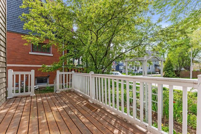 1502 80th STREET, West Allis, WI 53214