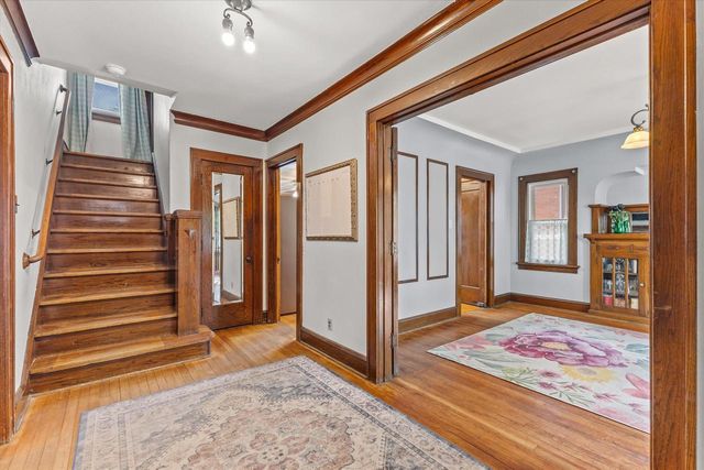1502 80th STREET, West Allis, WI 53214