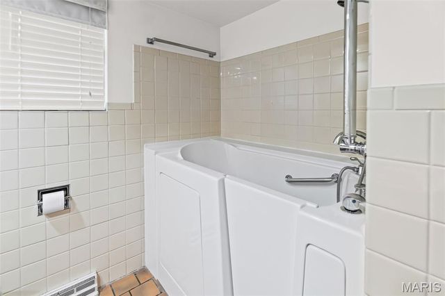 3413 Greenwood Lane, Godfrey, IL 62035