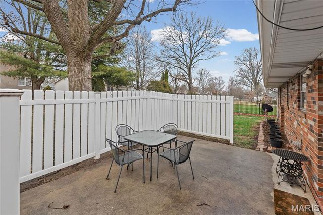 3413 Greenwood Lane, Godfrey, IL 62035