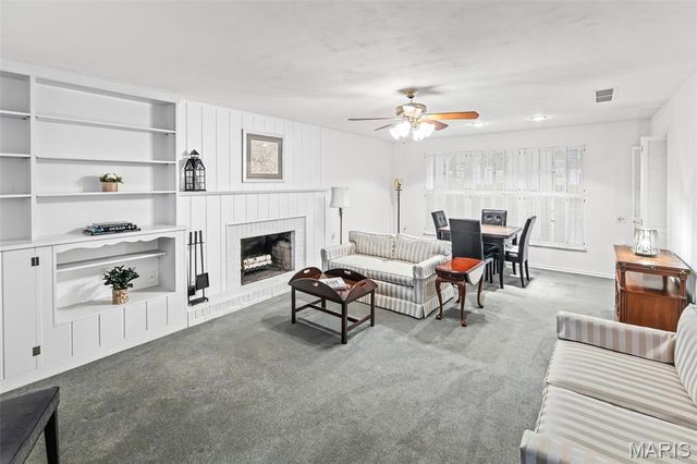 3413 Greenwood Lane, Godfrey, IL 62035