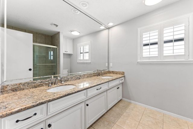 2731 Field Line Drive, Sugar Land, TX 77479